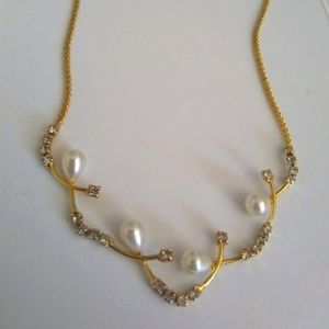 Vintage AFJ Dainty Gold Tone Faux Pearl Necklace Chain Classic EUC